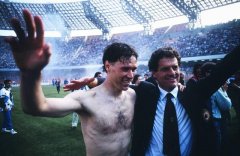 名宿：94年欧冠决赛前，卡佩罗曾担心范巴斯滕泄密给克鲁伊夫